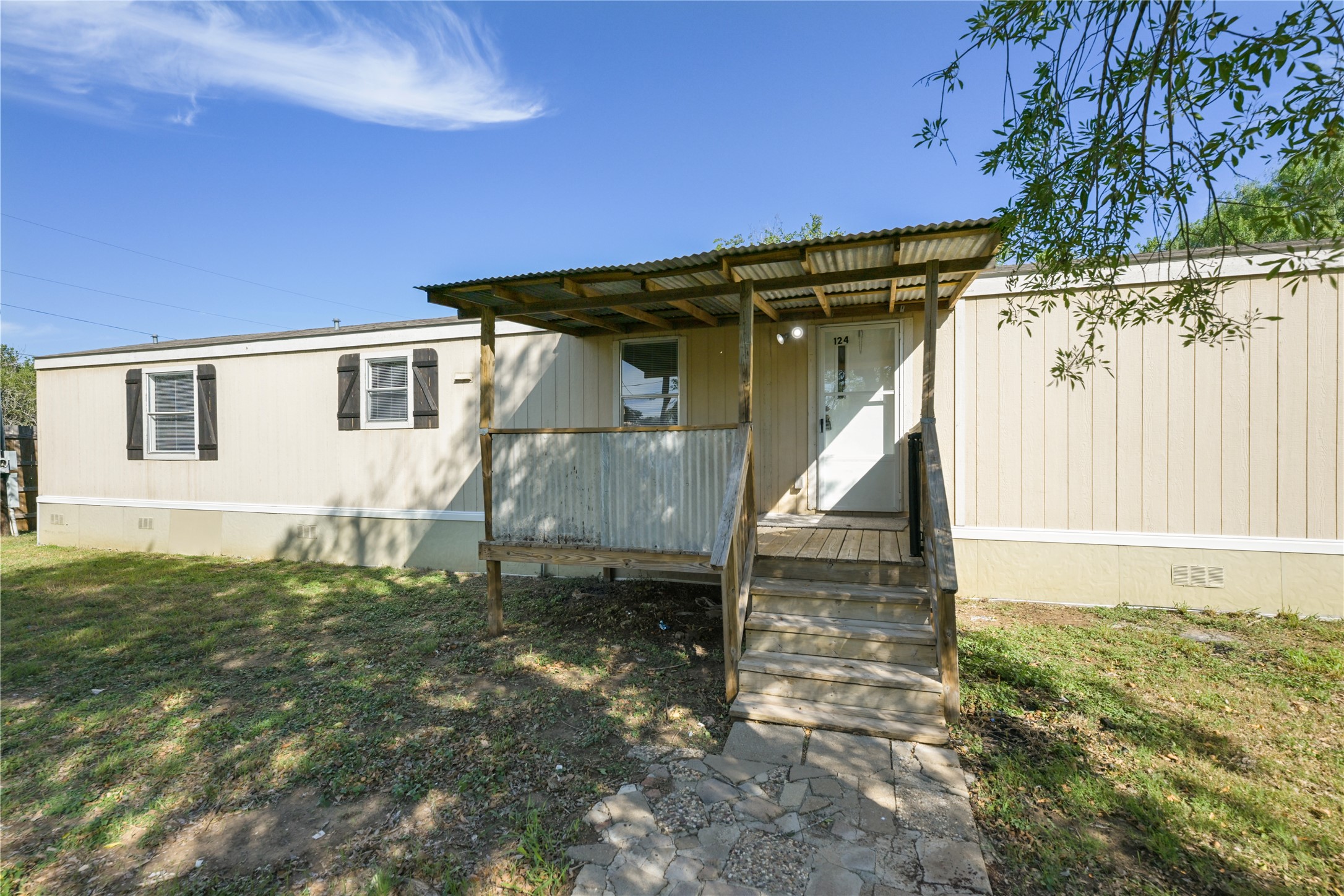 main property photo 8