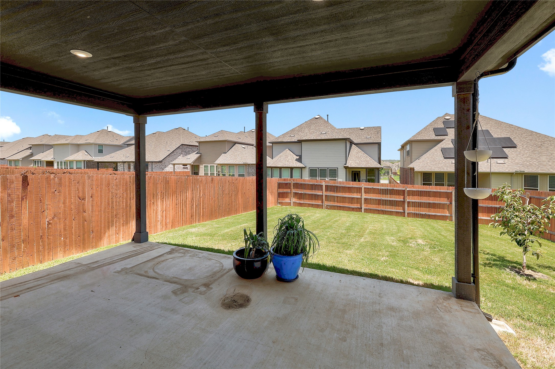 main property photo 29
