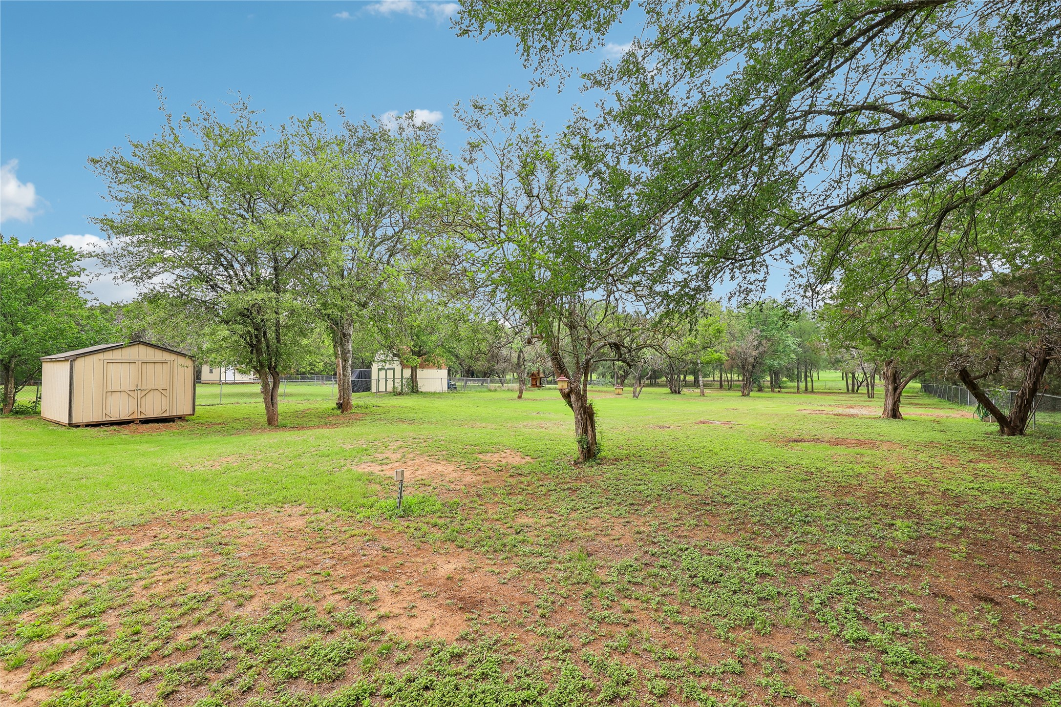 main property photo 33