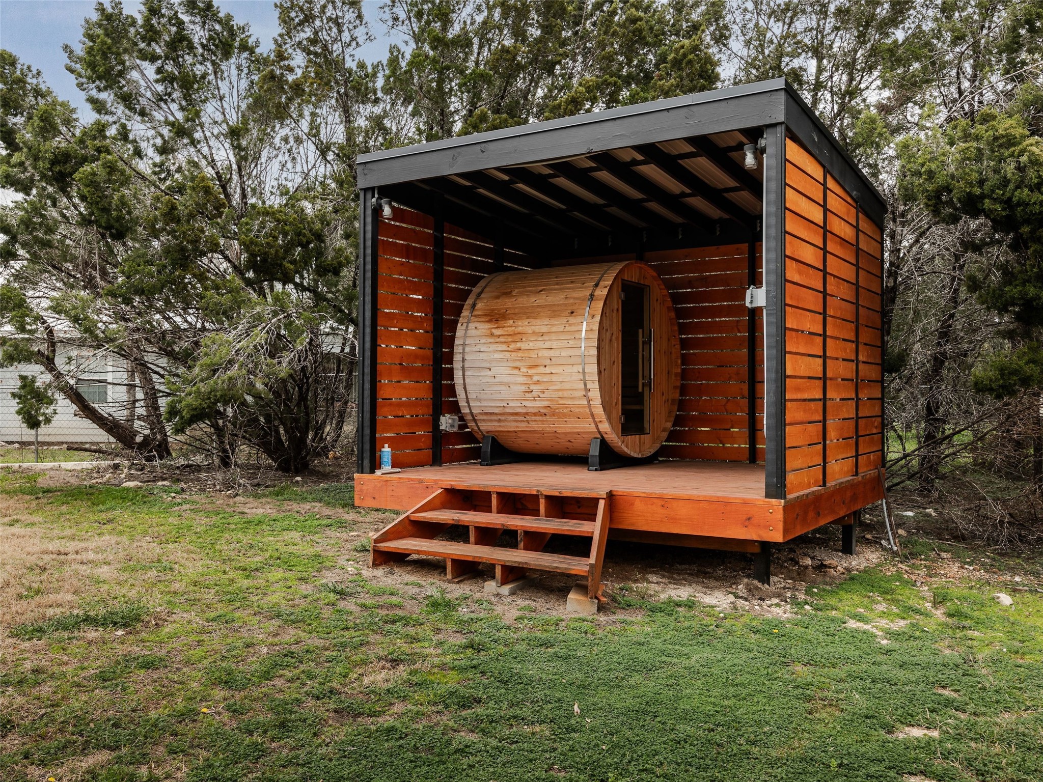 main property photo 26