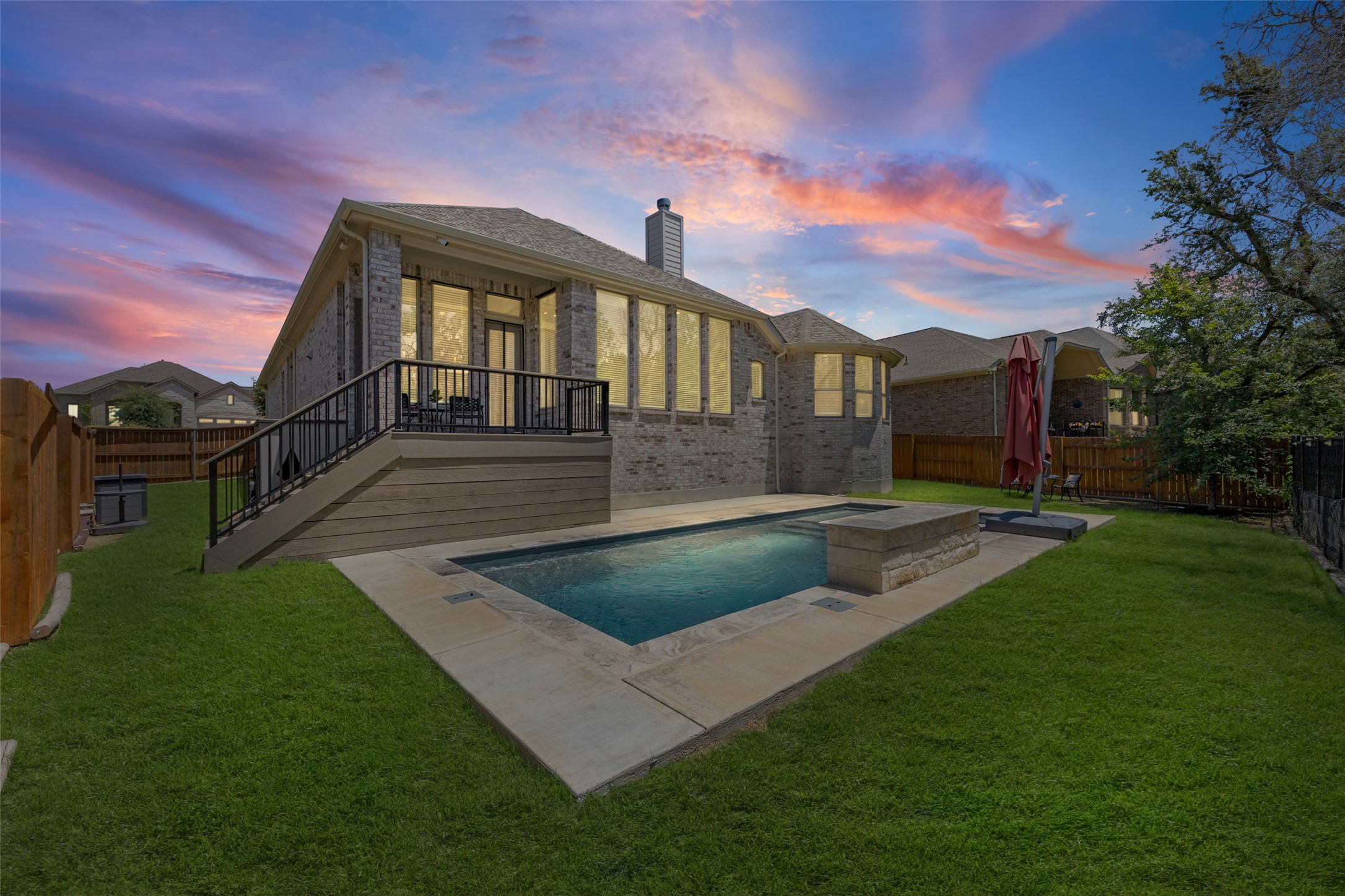main property photo 30