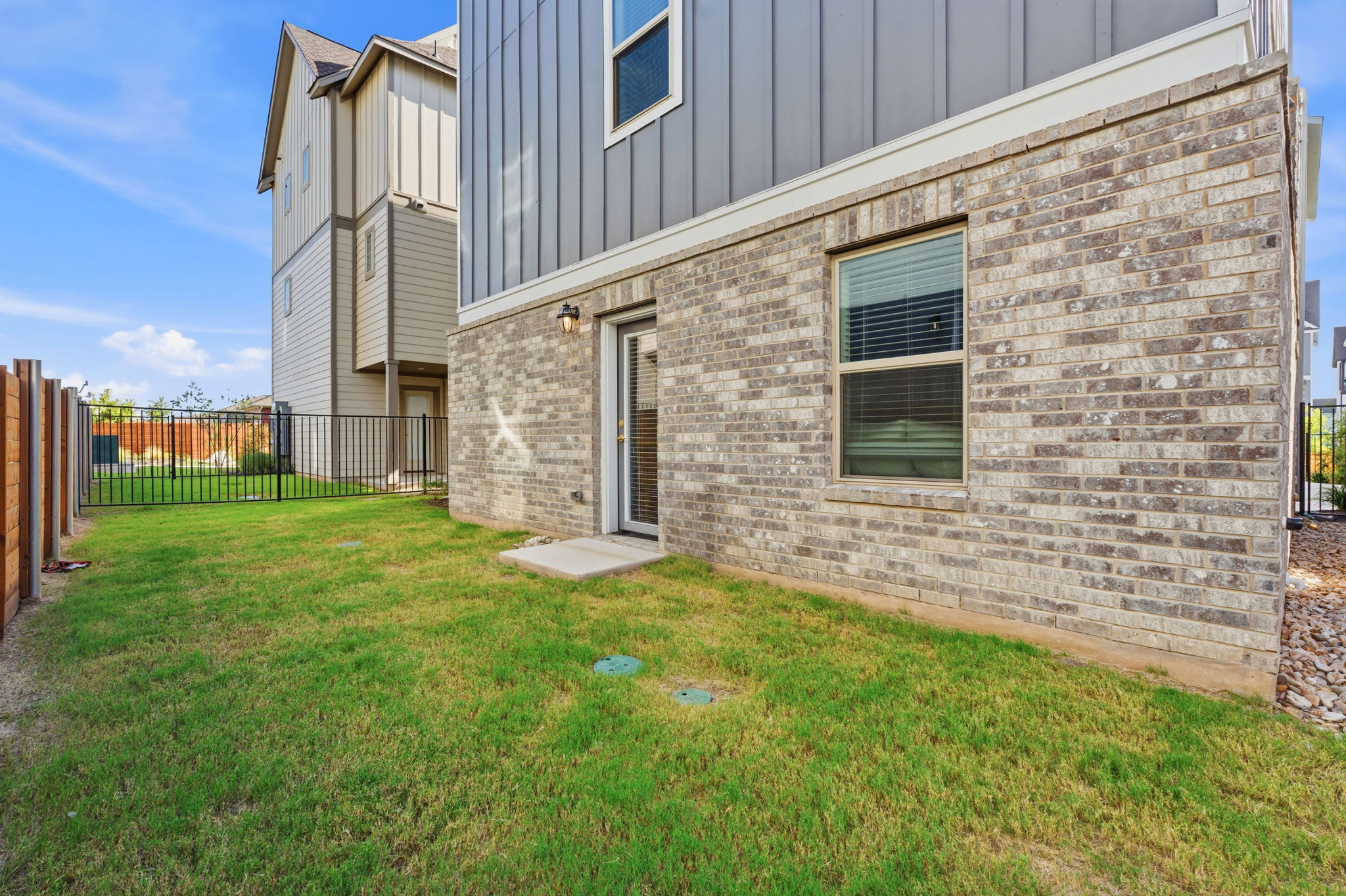 main property photo 17