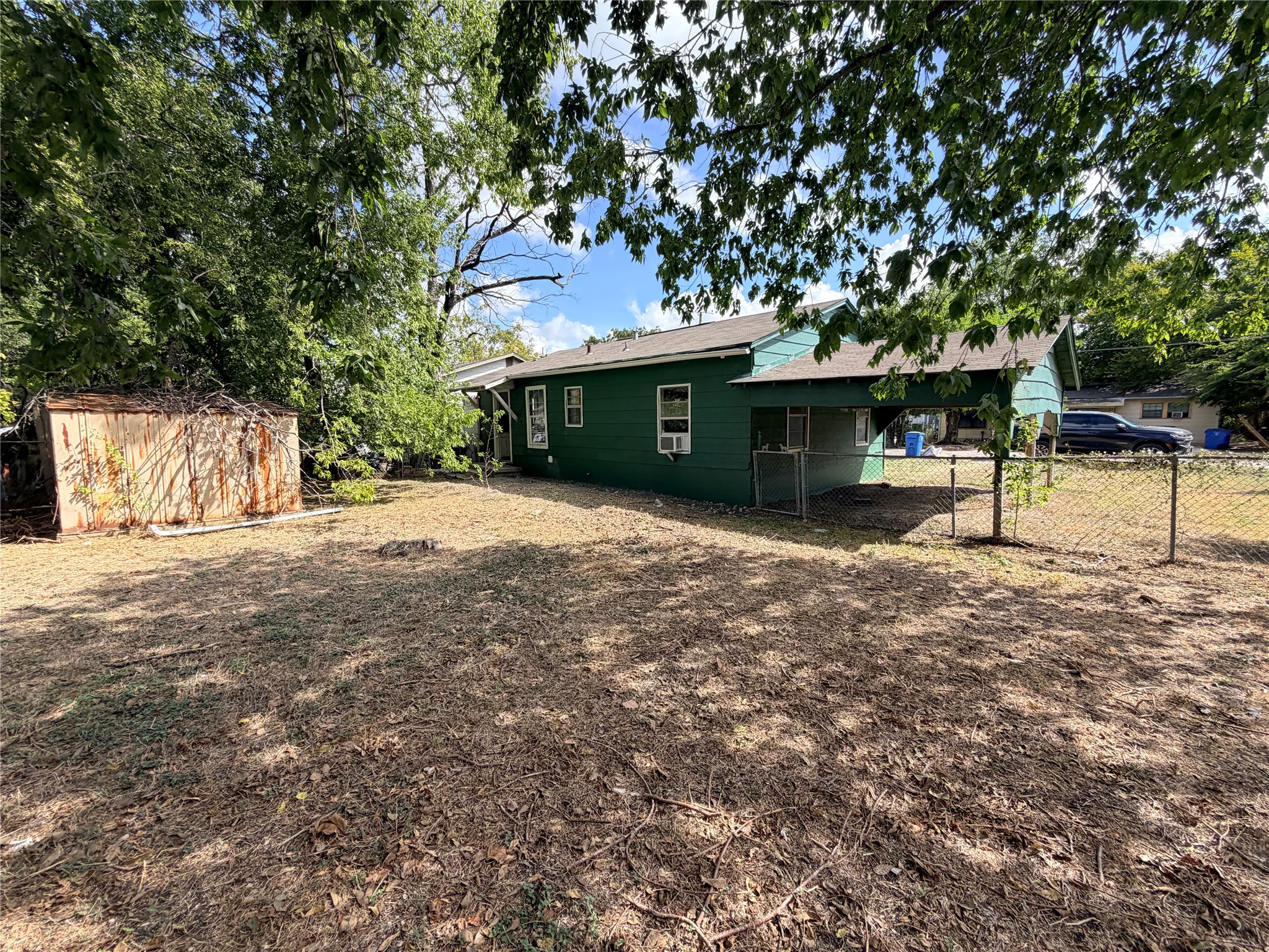 main property photo 16