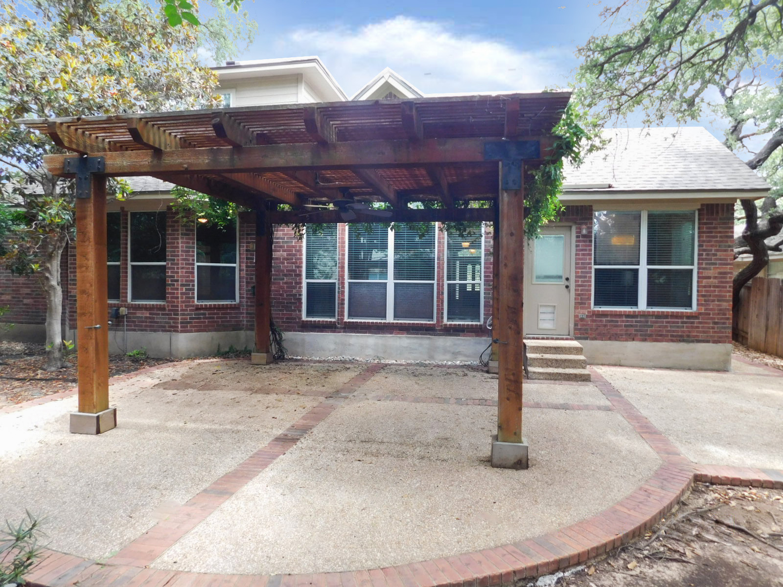 main property photo 39