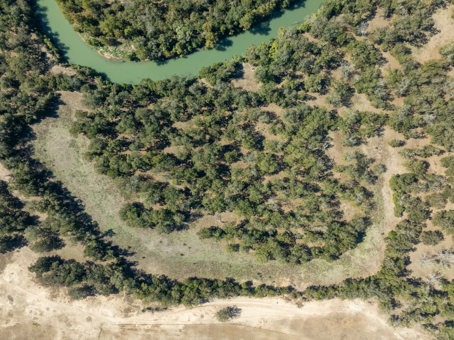 main property photo 8