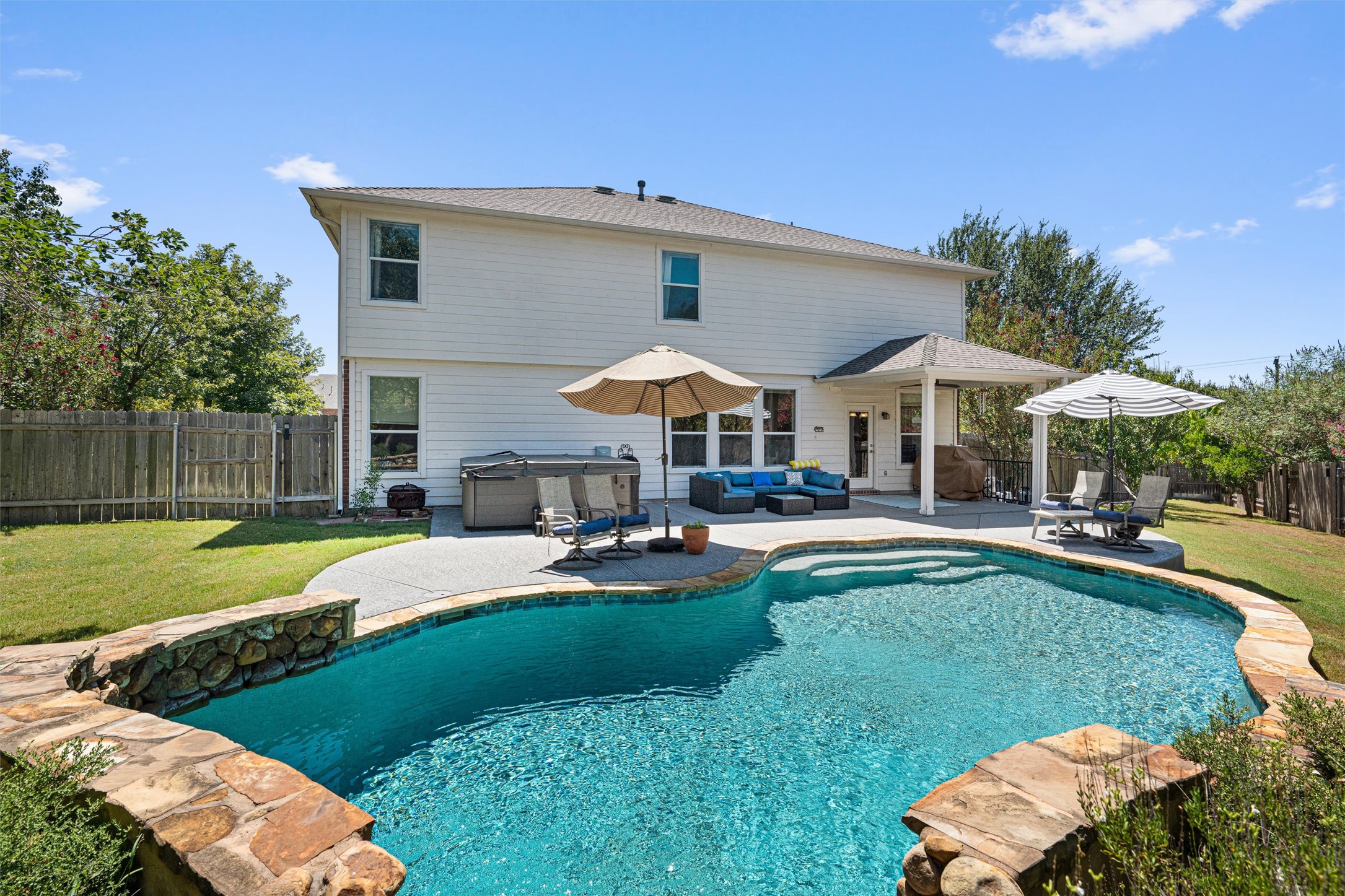 main property photo 33