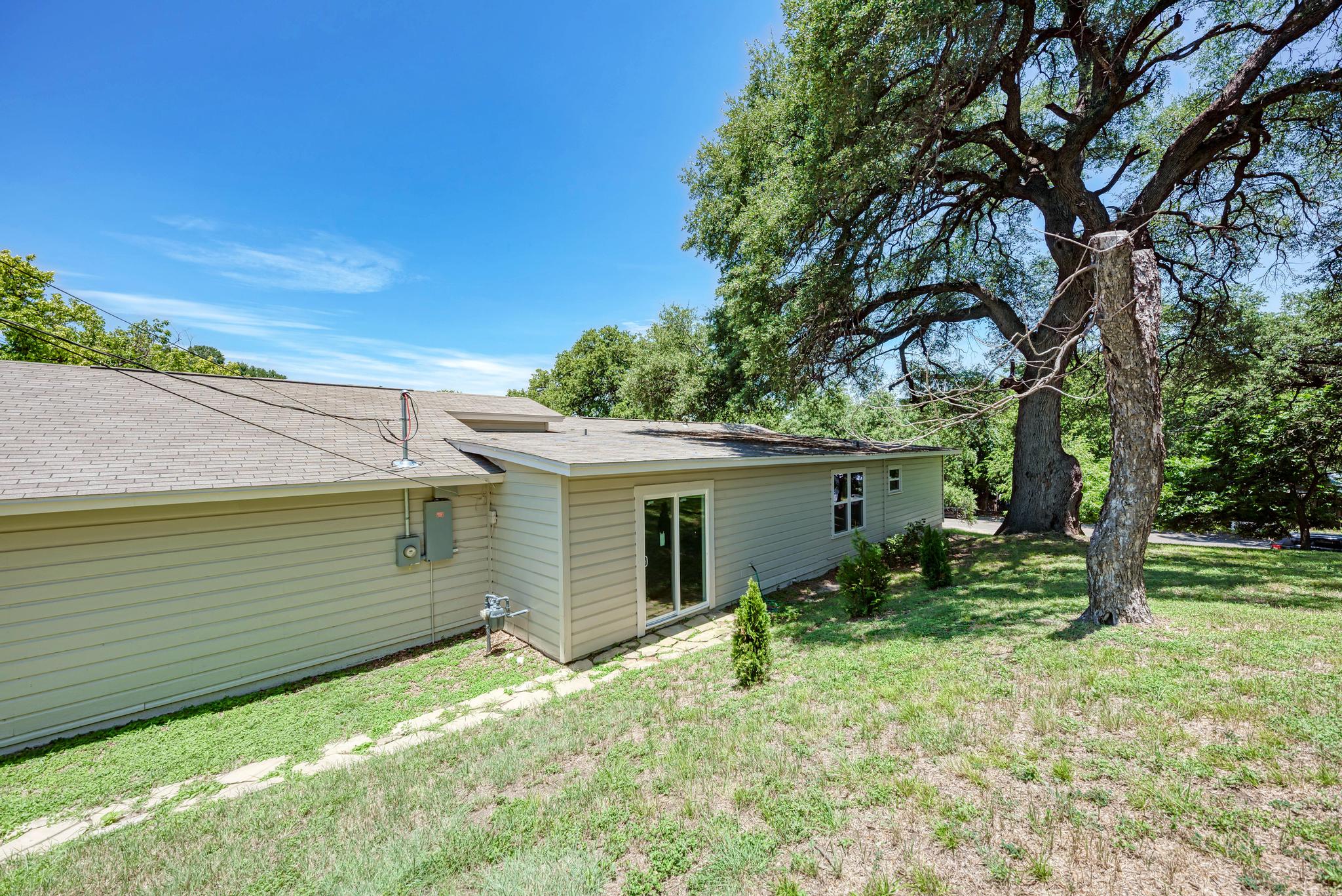 main property photo 38