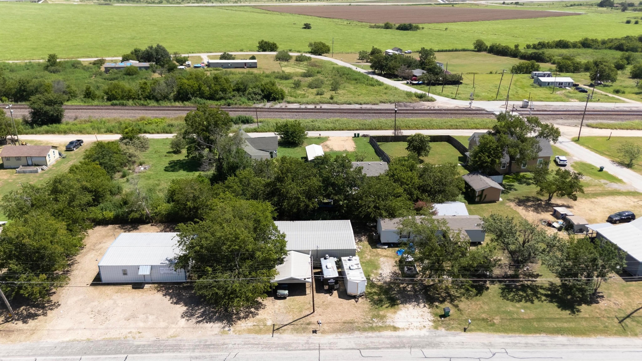 main property photo 21