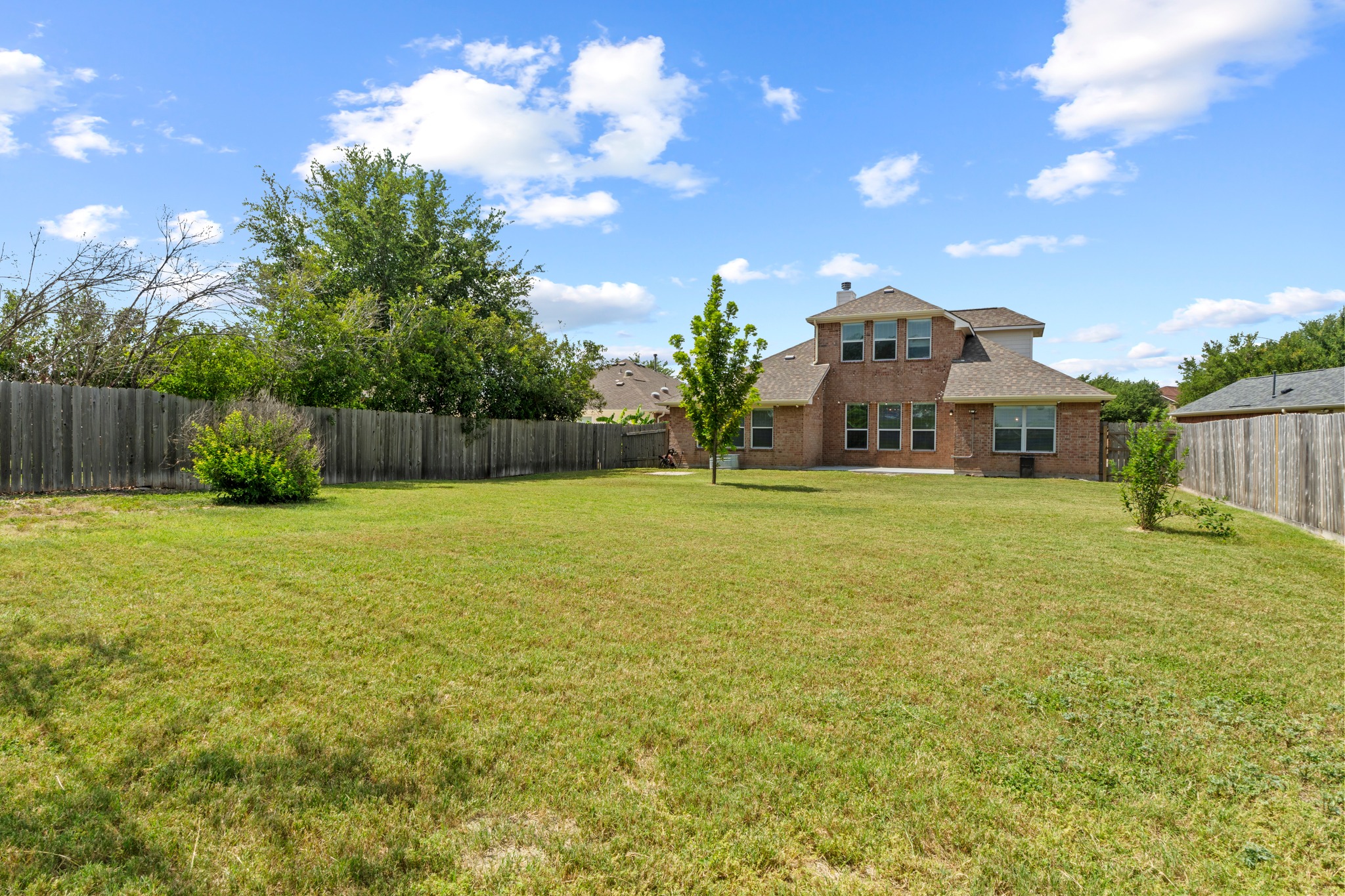 main property photo 9