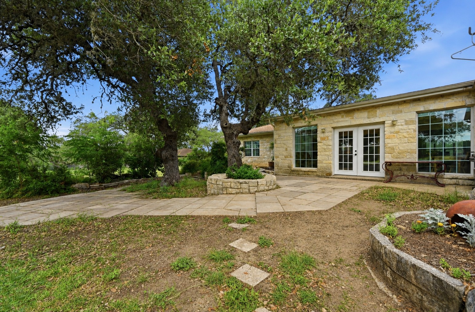 main property photo 37