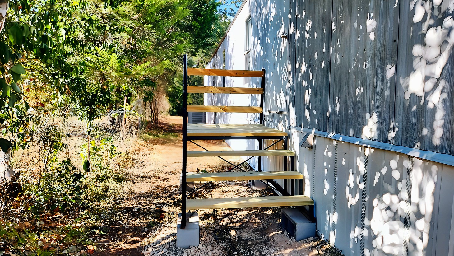 main property photo 30
