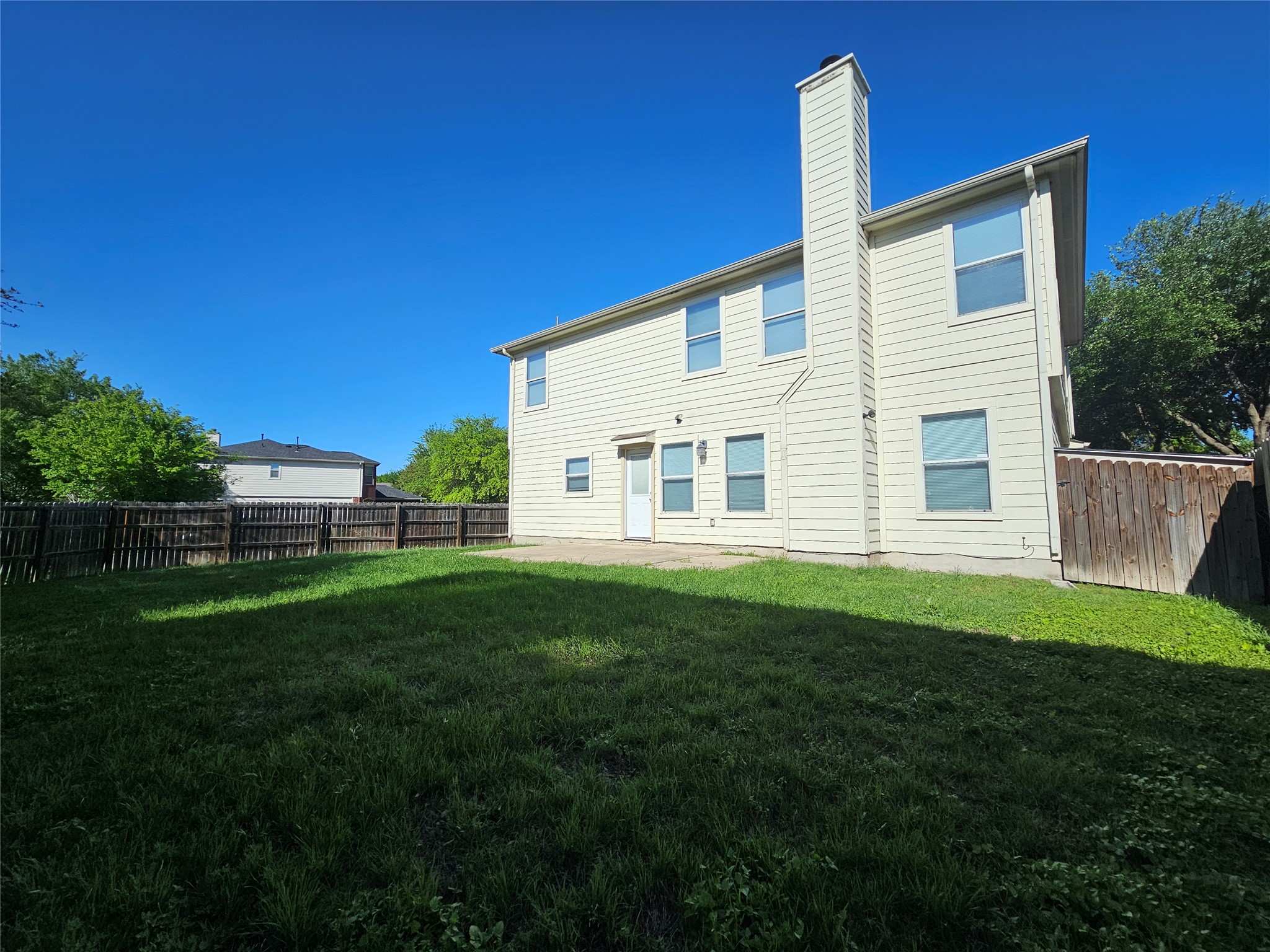main property photo 34