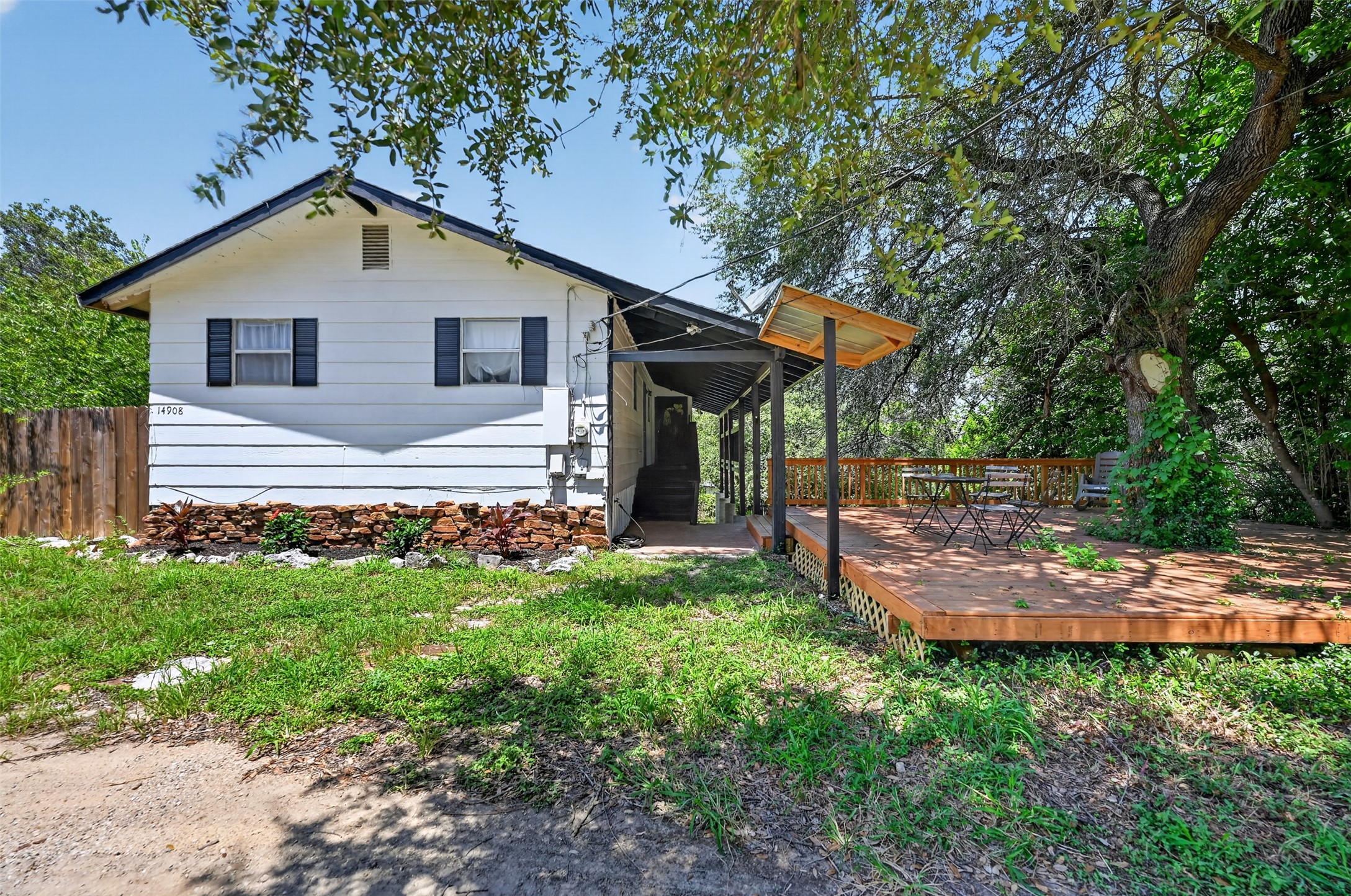 main property photo 24