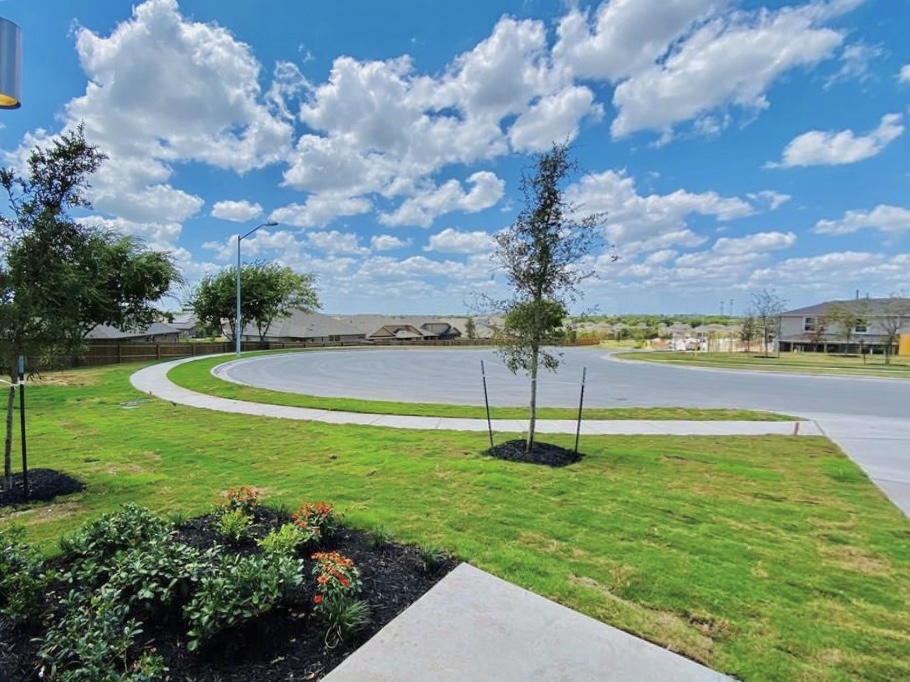main property photo 37