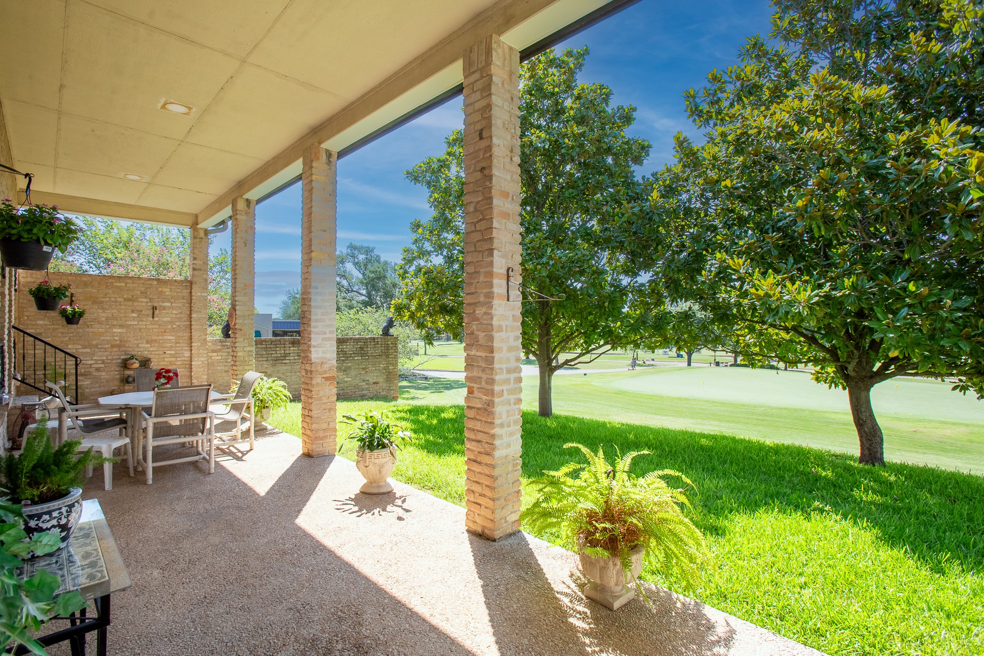 main property photo 12