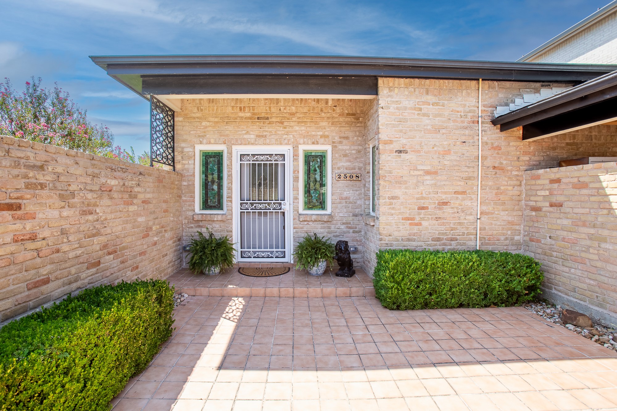 main property photo 24