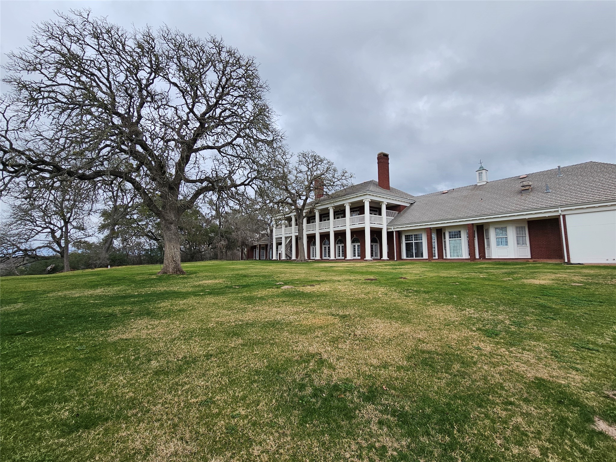 main property photo 23