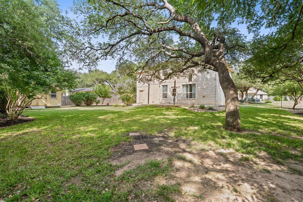 main property photo 30
