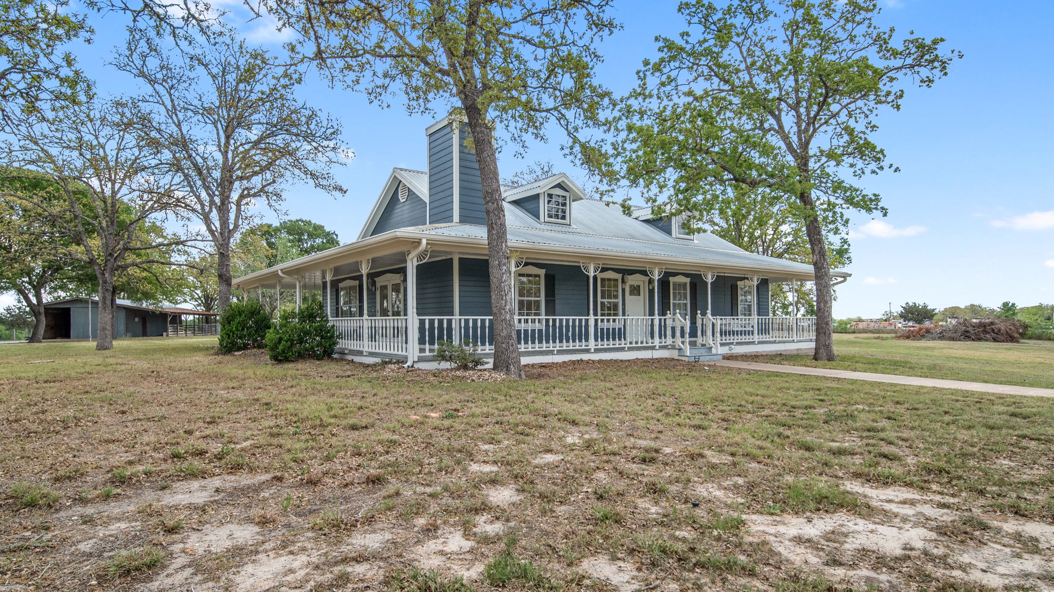 main property photo 6