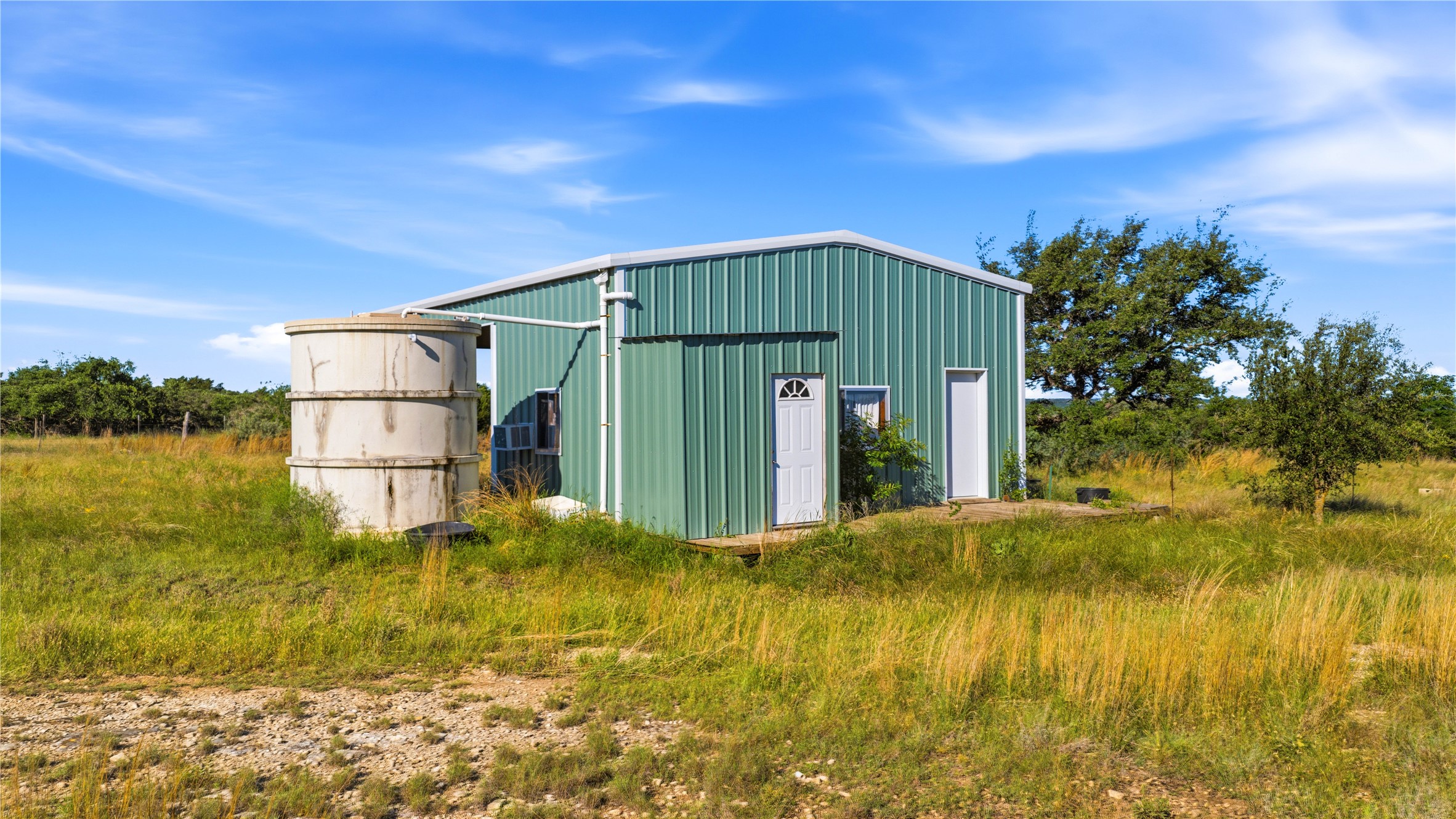 main property photo 3