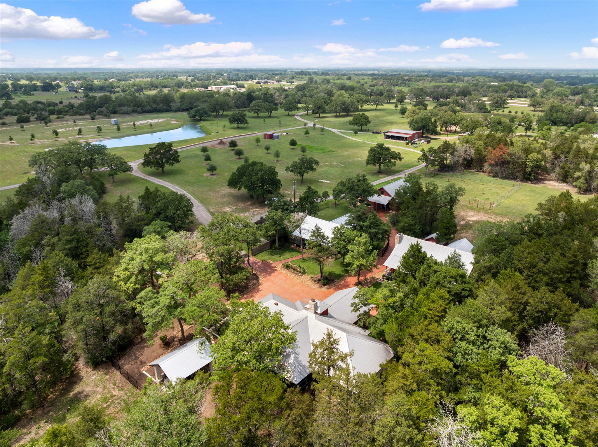 main property photo 34
