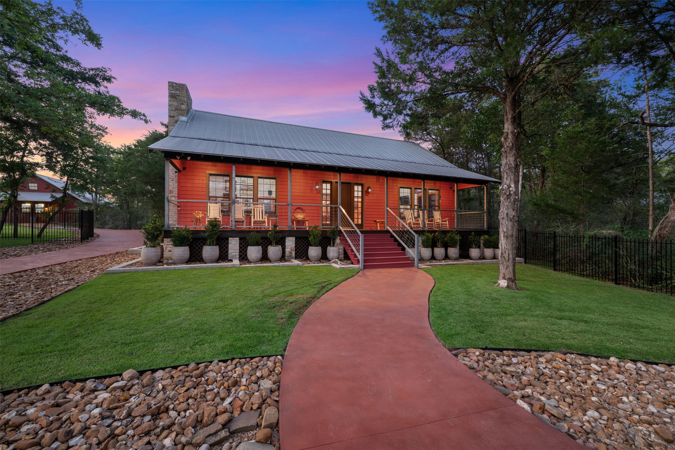 main property photo 8