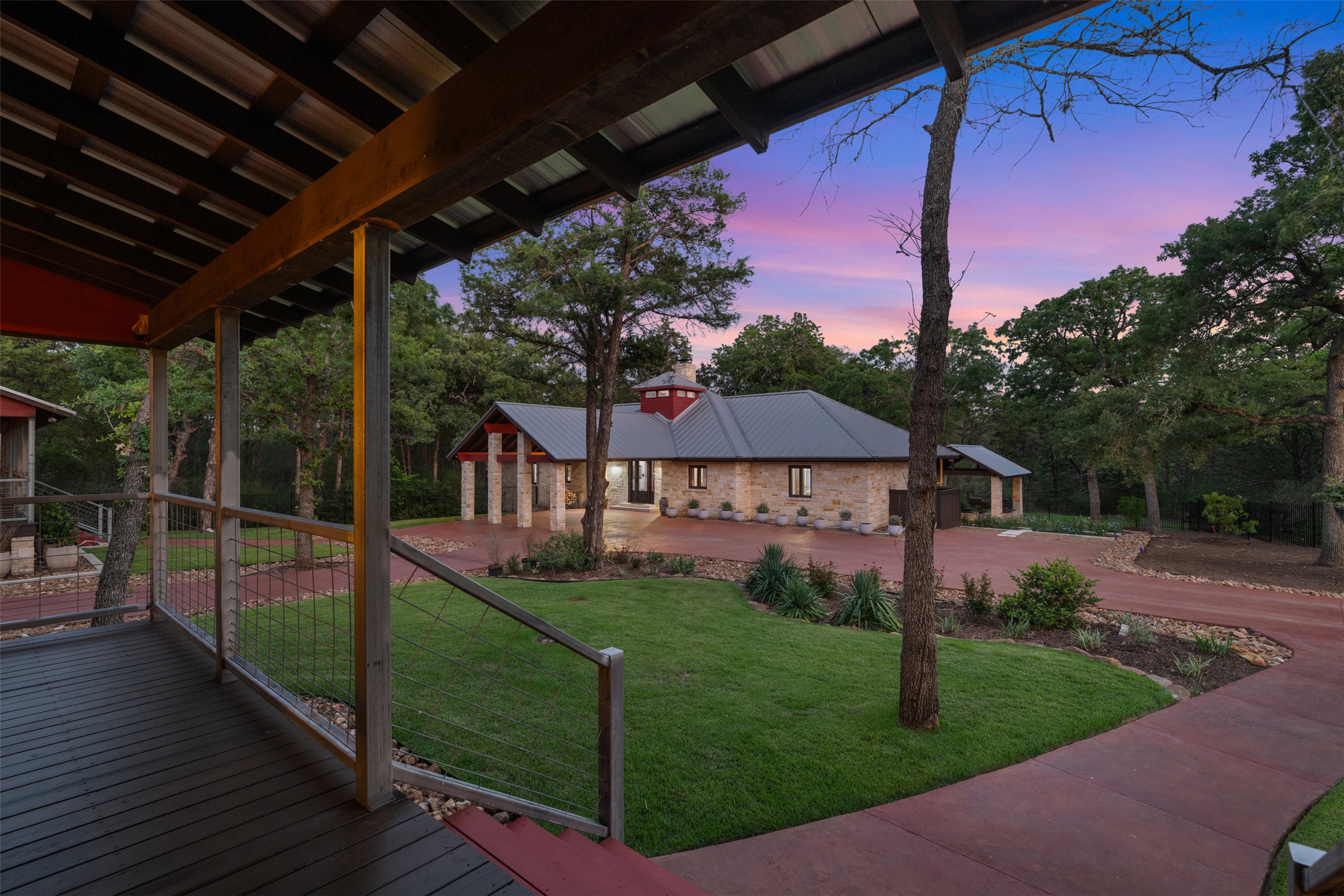 main property photo 9