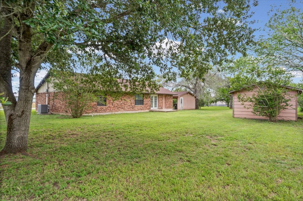 main property photo 16
