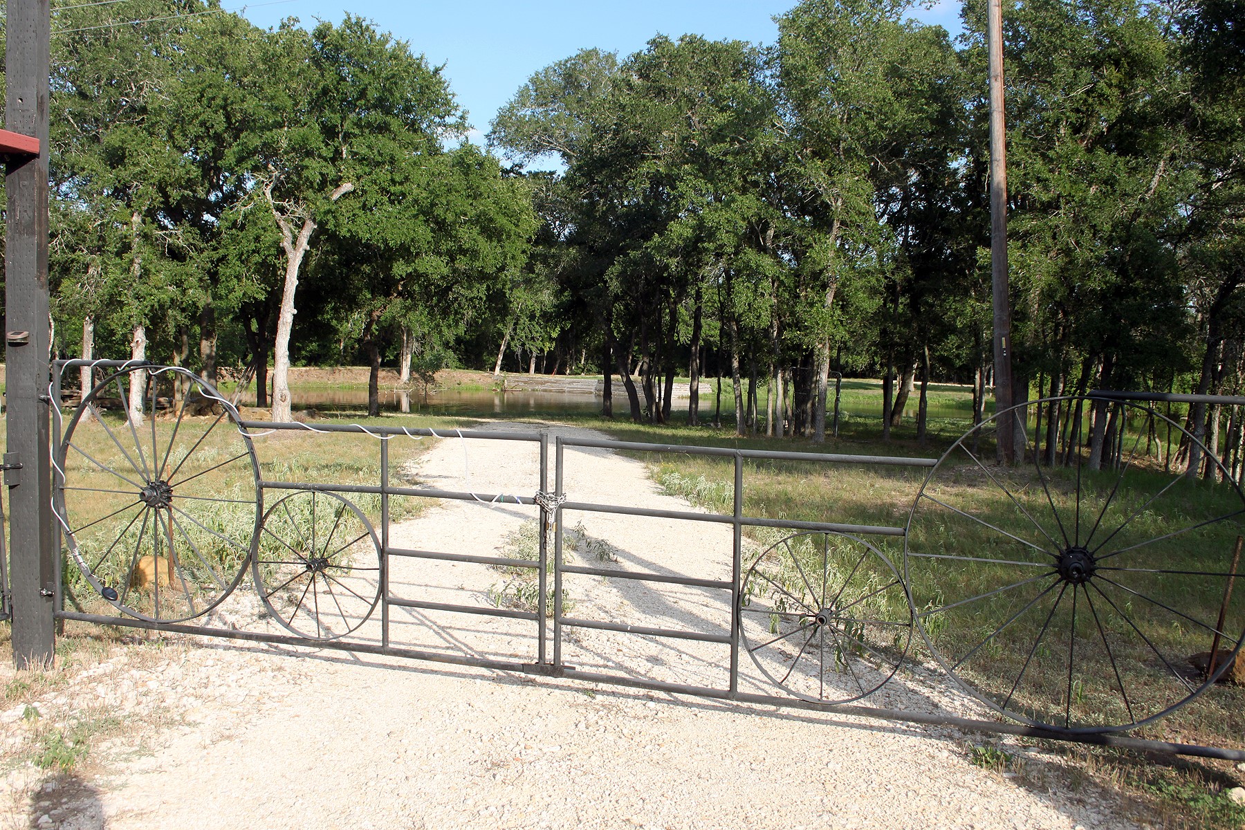 main property photo 9