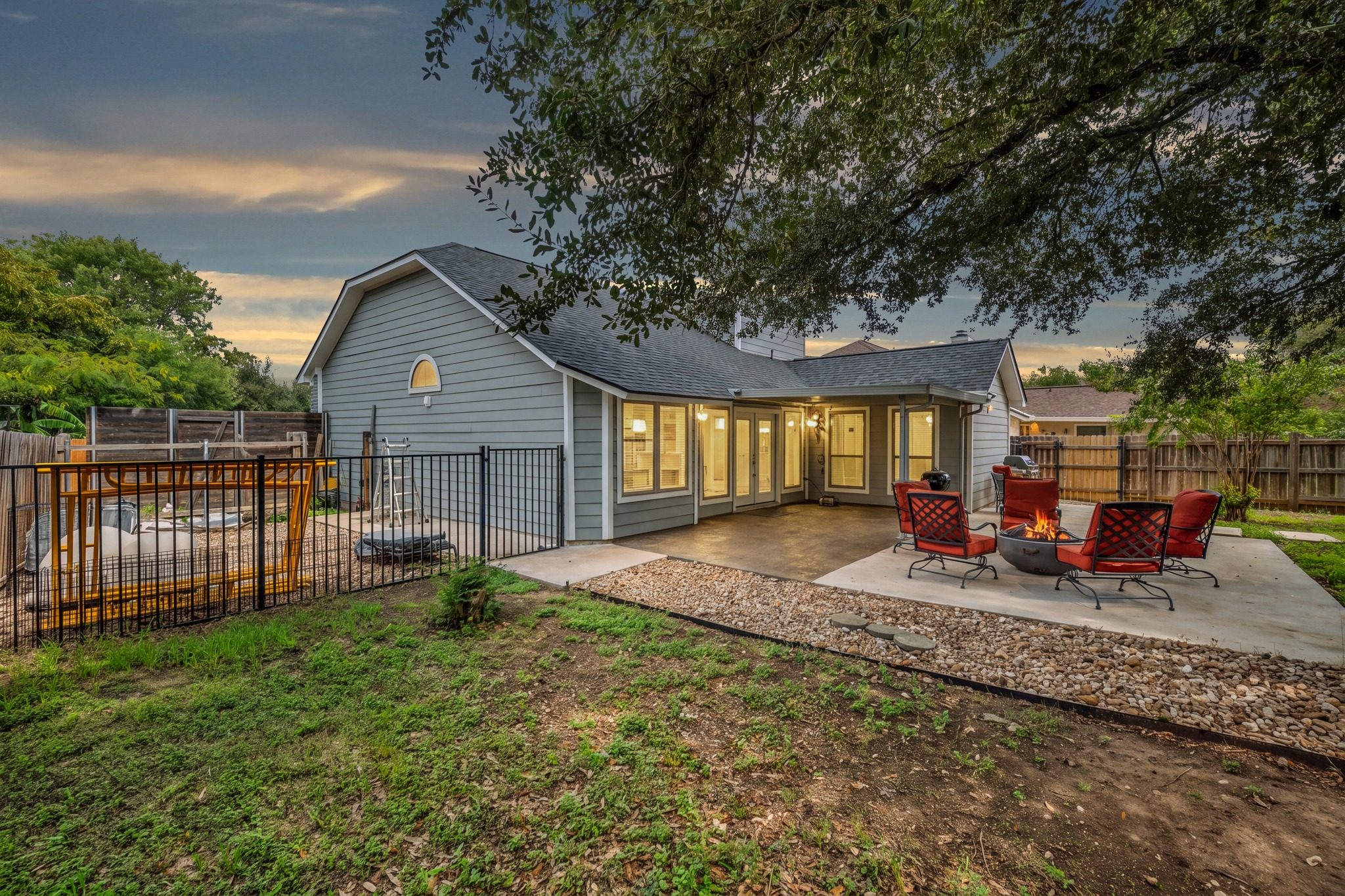 main property photo 31