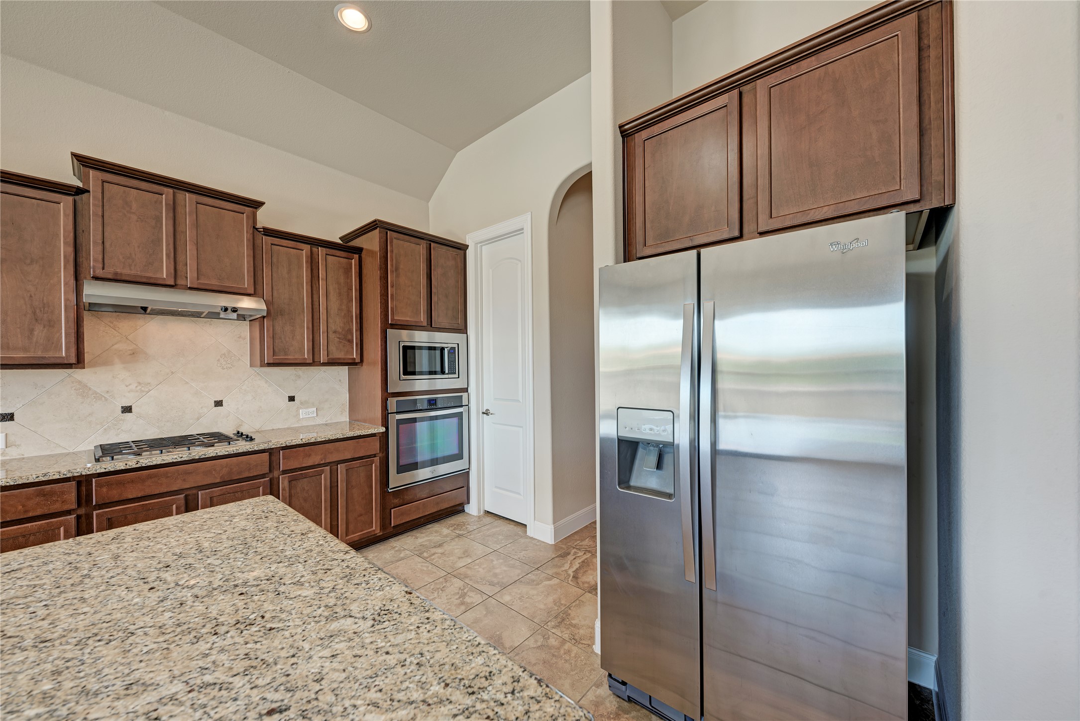 main property photo 14