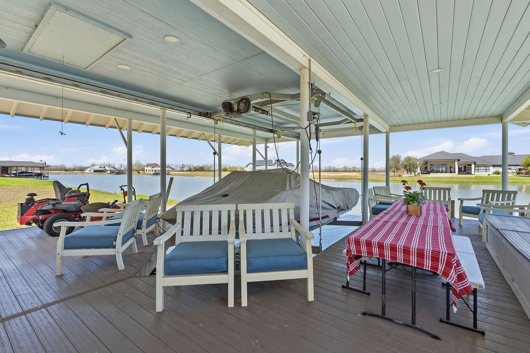 main property photo 7