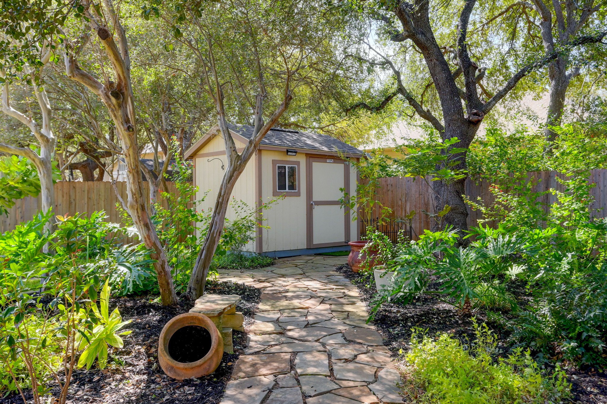 main property photo 32