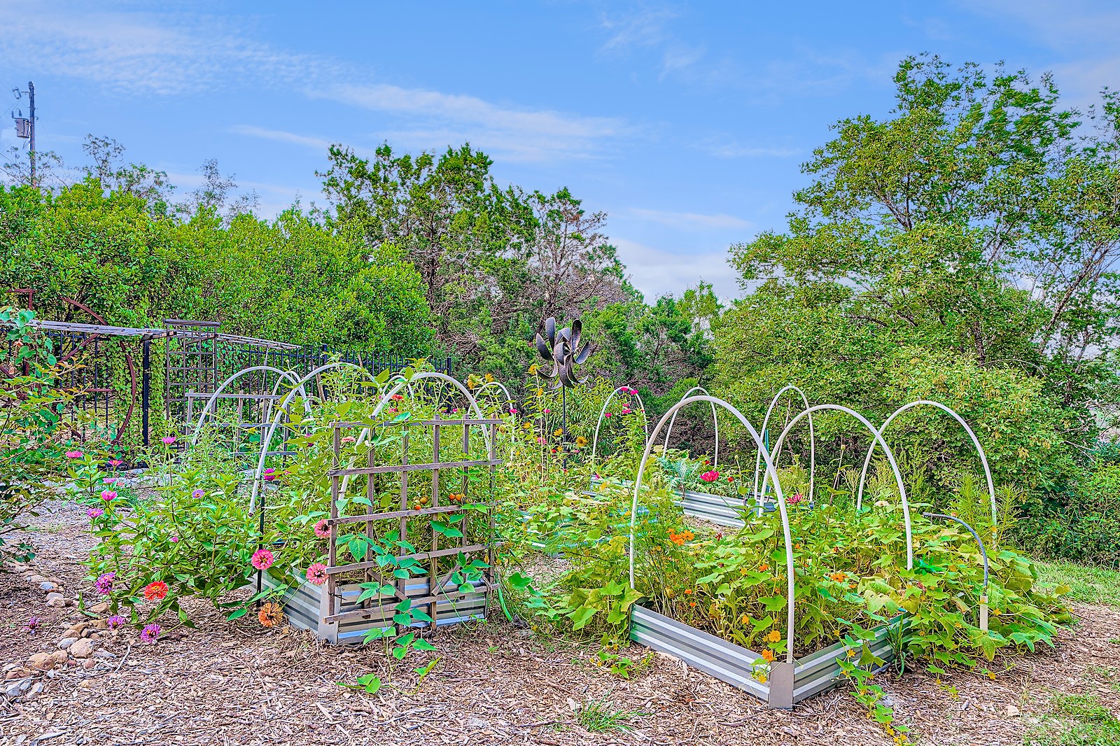 main property photo 25