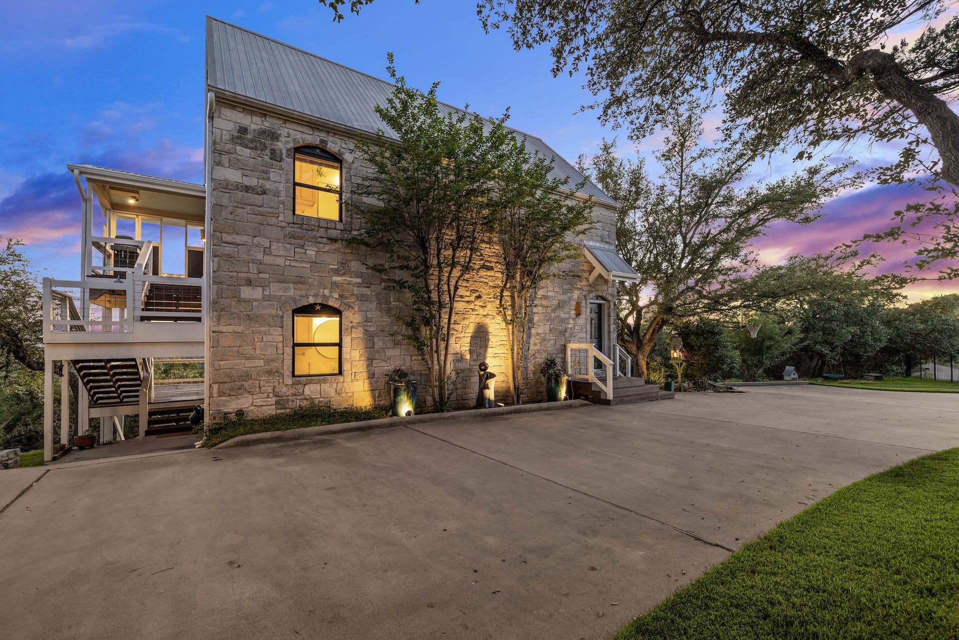 main property photo 35