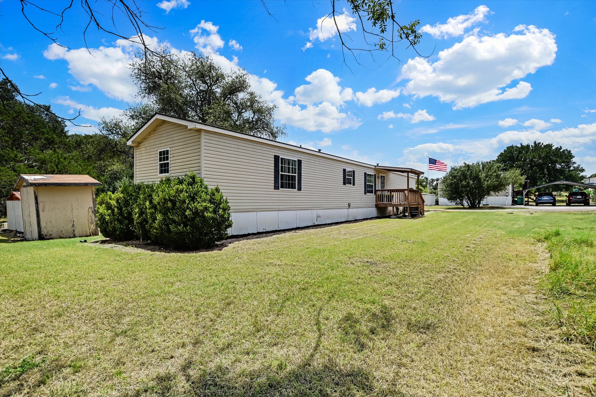 main property photo 16