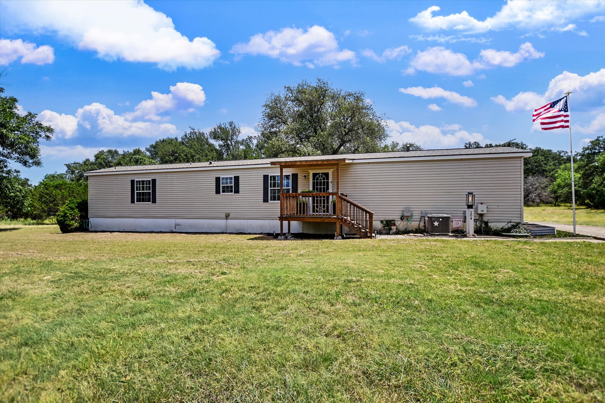 main property photo 17