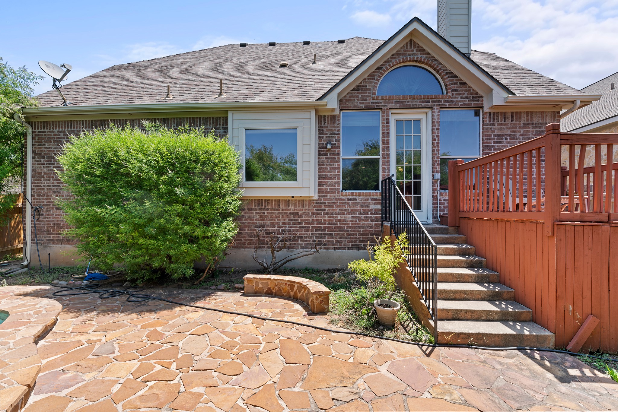 main property photo 29