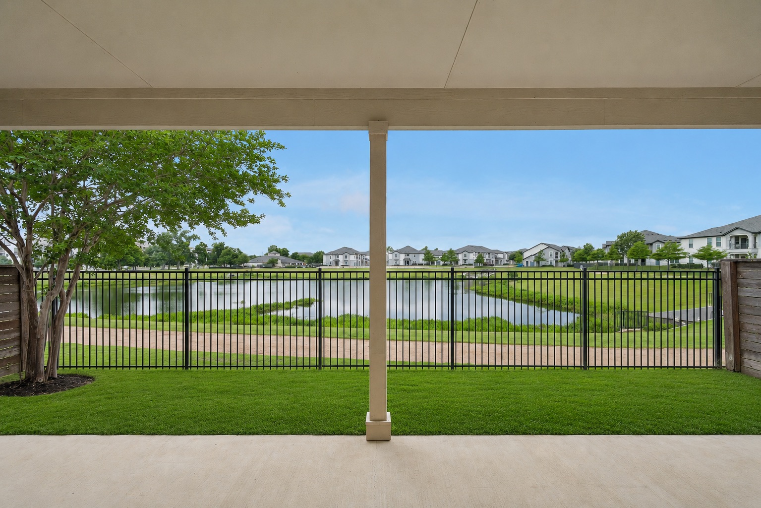 main property photo 18
