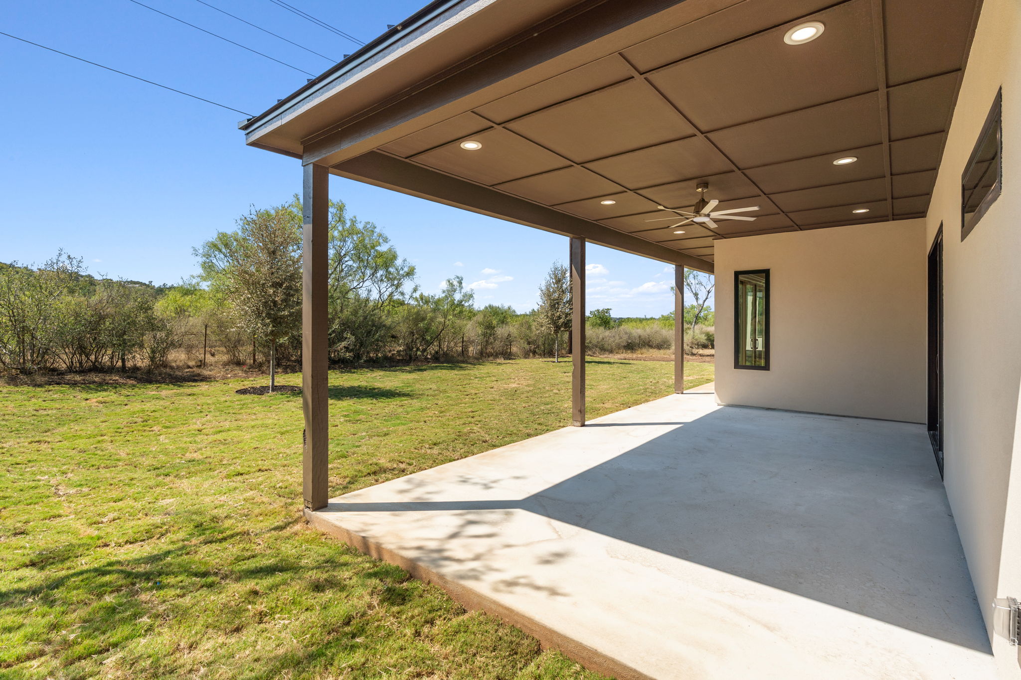 main property photo 26
