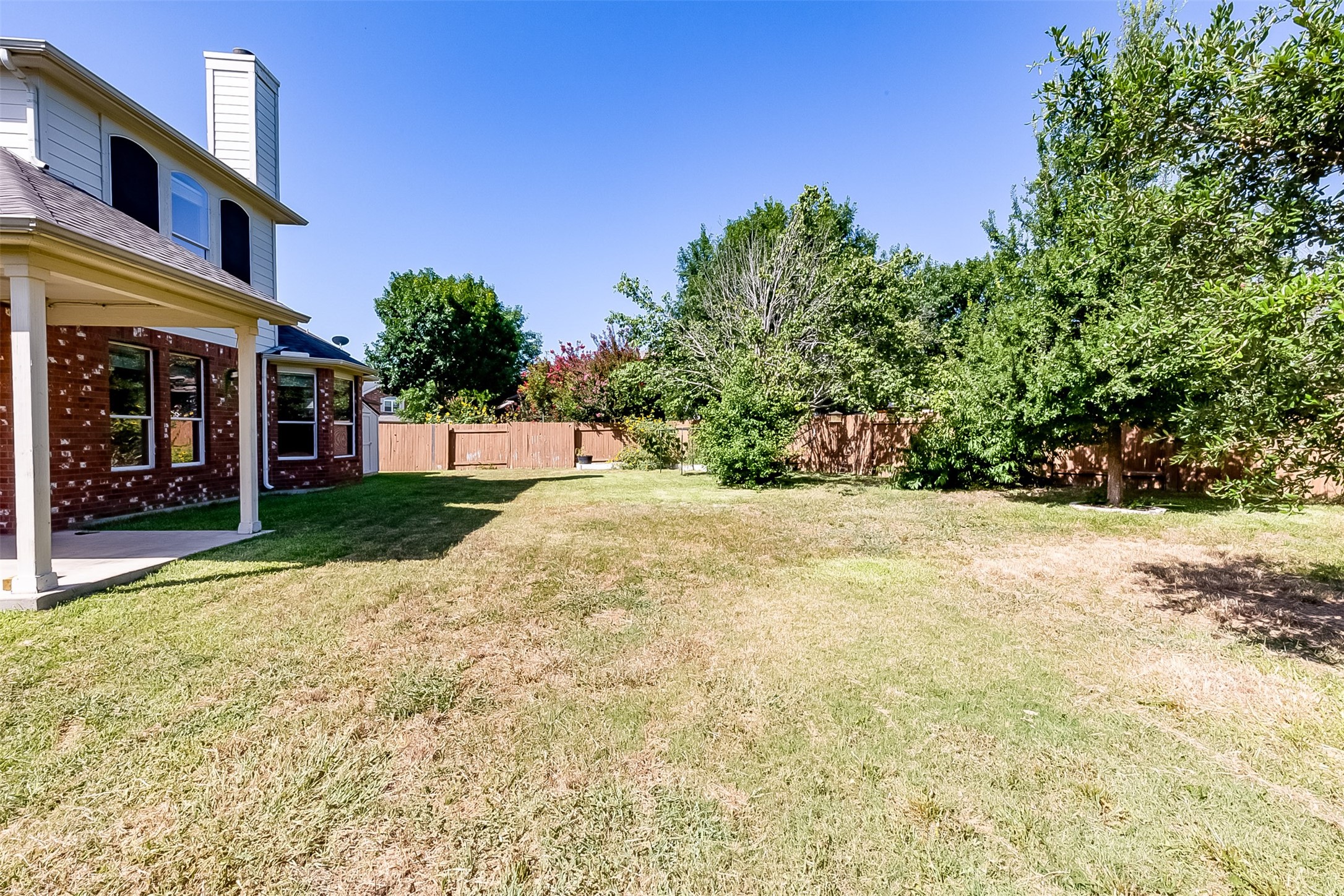 main property photo 32