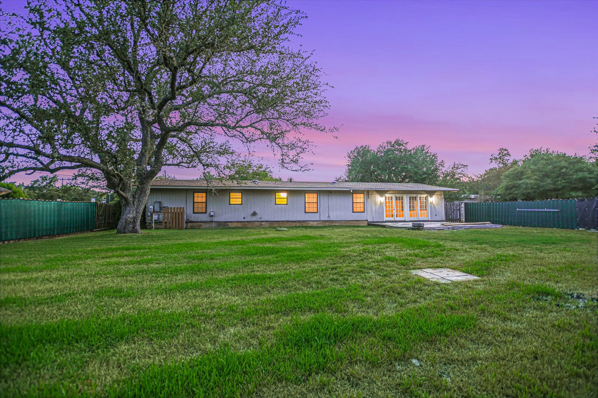 main property photo 28