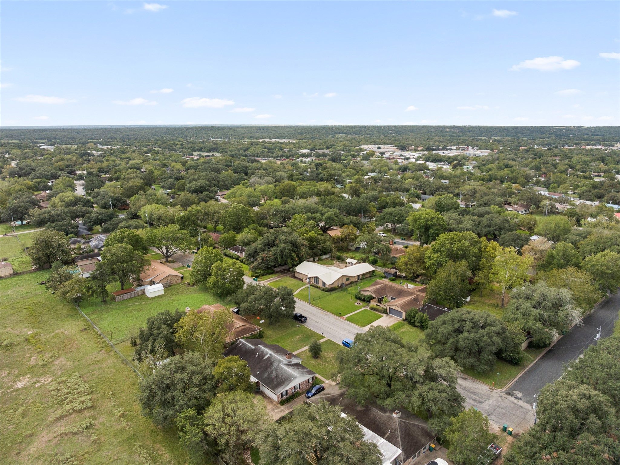 main property photo 34