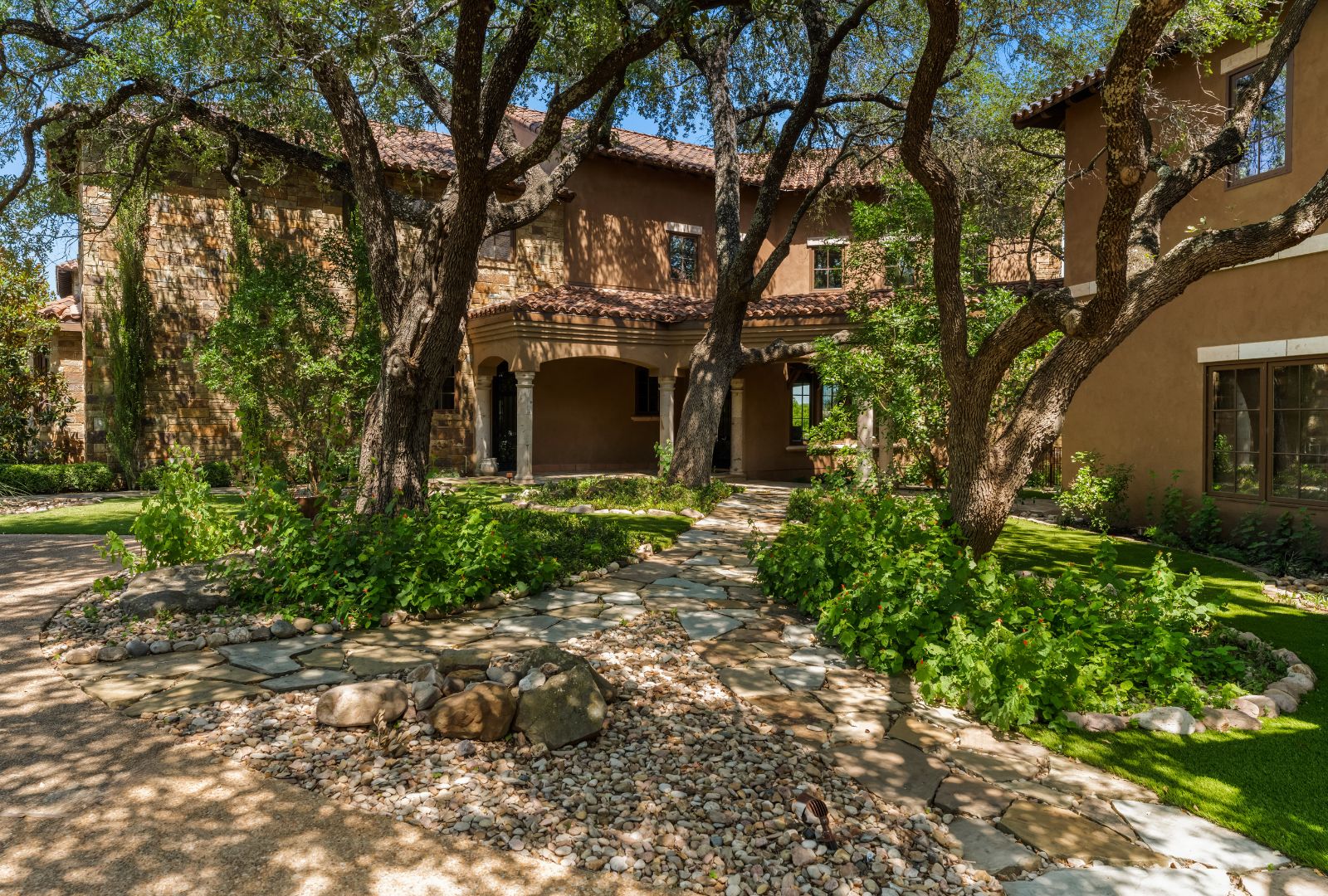 main property photo 21