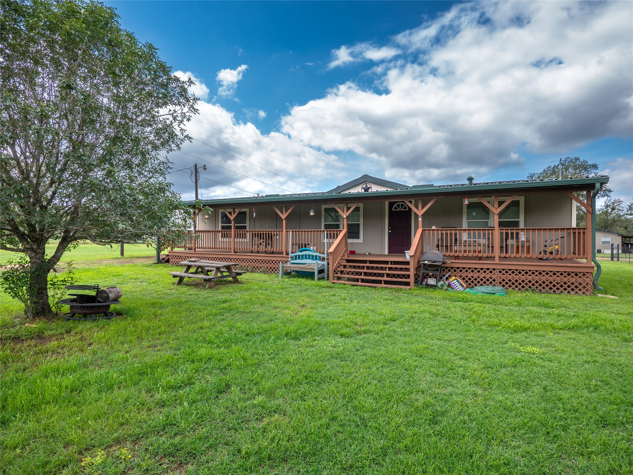 main property photo 35