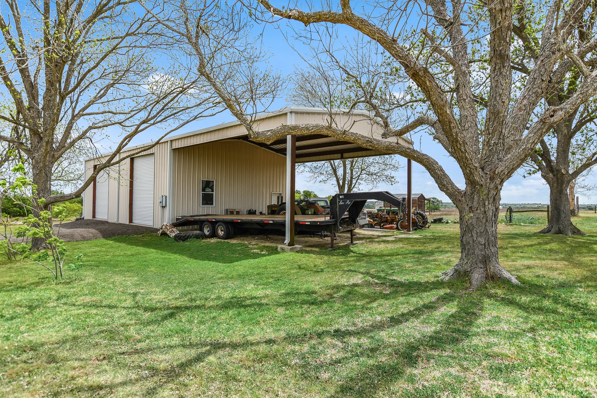 main property photo 25