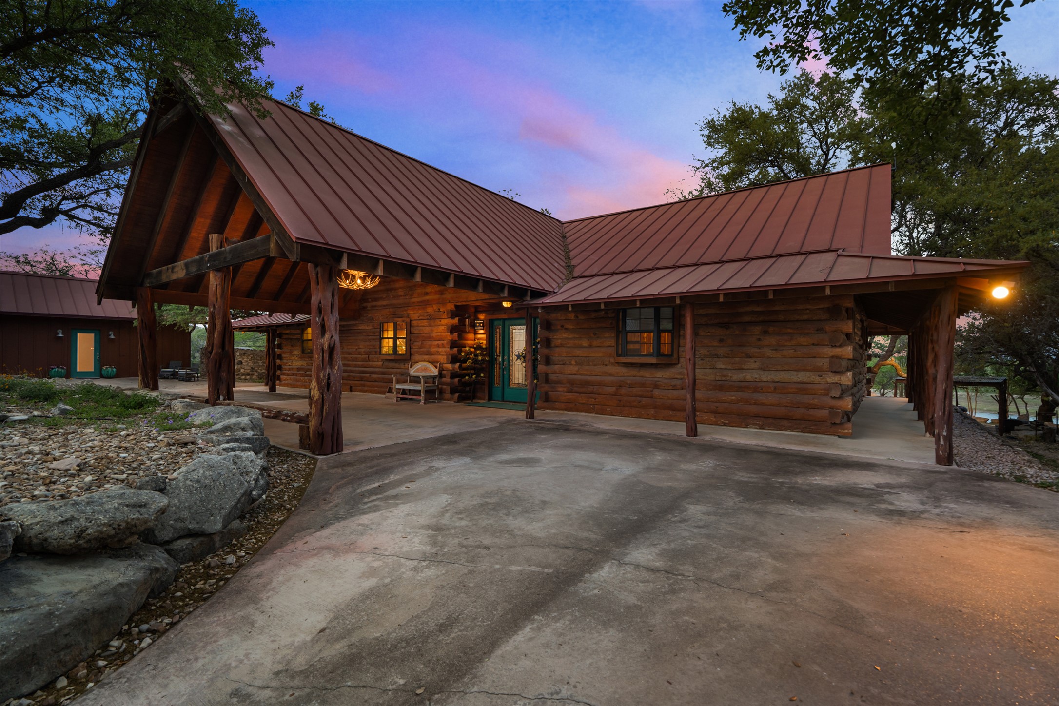 main property photo 20