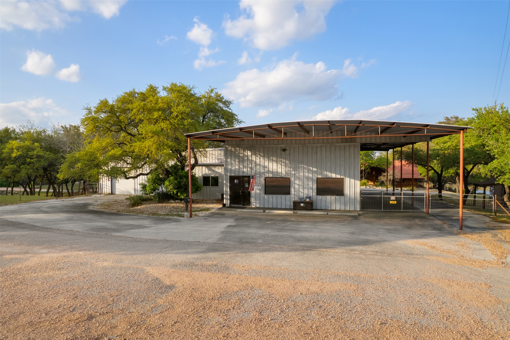 main property photo 35