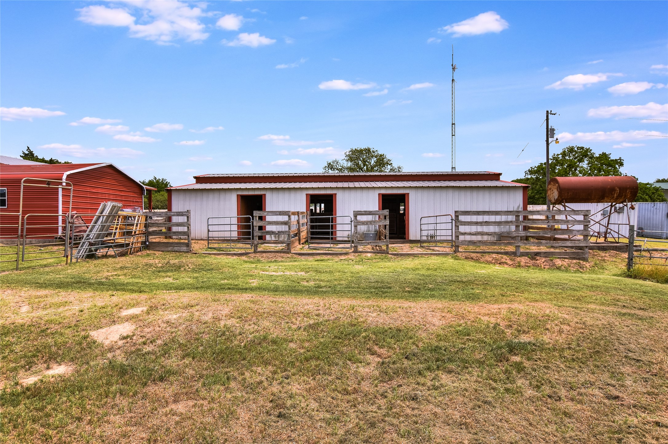 main property photo 32