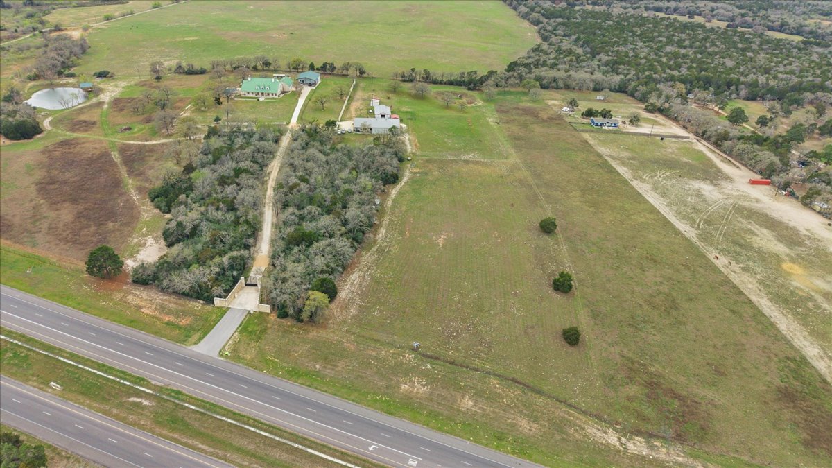 main property photo 37
